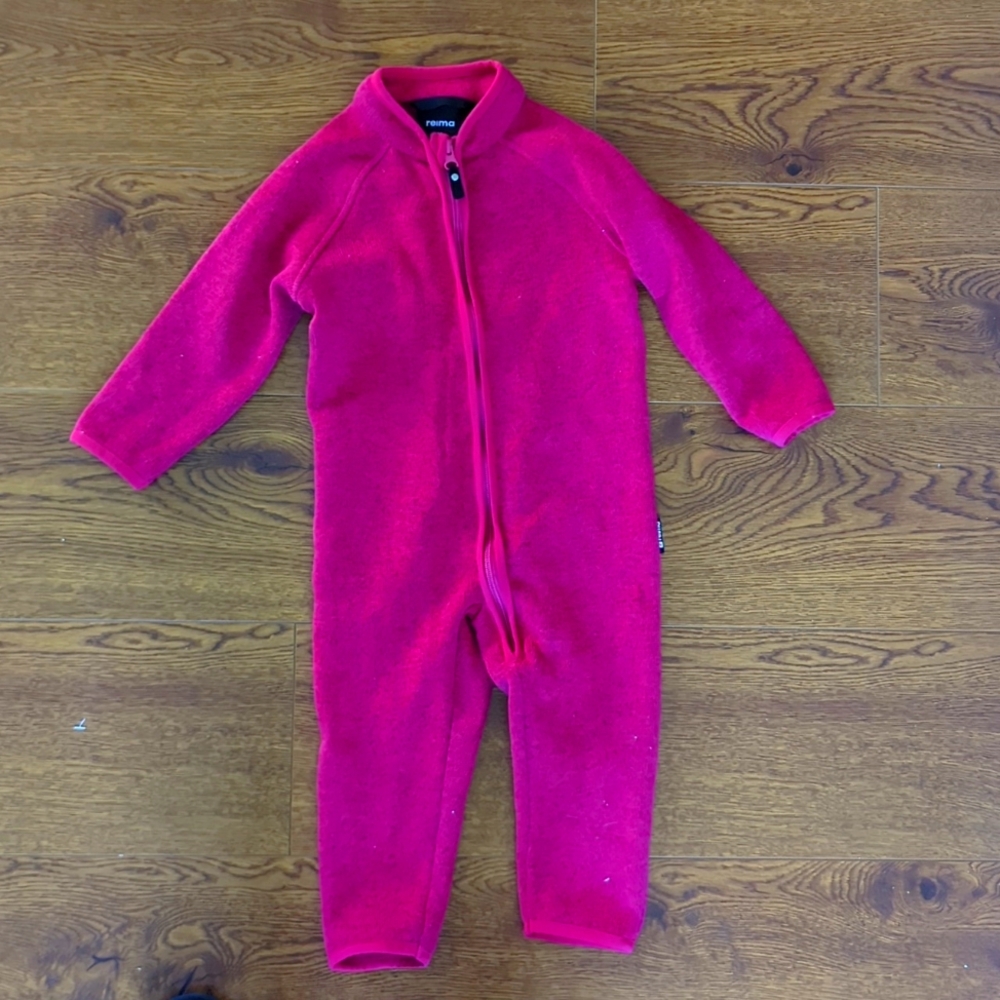 Reina Fleece One Piece EUC size 86